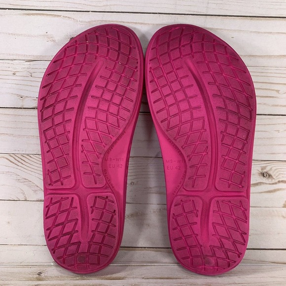 Oofos Ooriginal Flop Flops Womens Size 11 Hot Pink Comfort Recovery Sandals - Picture 8 of 9